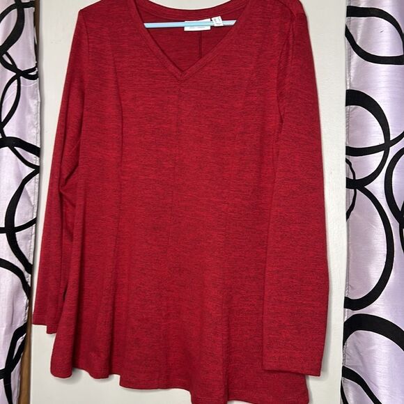 Denim + Company long sleeve, V-neck stretch, knit blouse, size medium - Picture 4 of 10